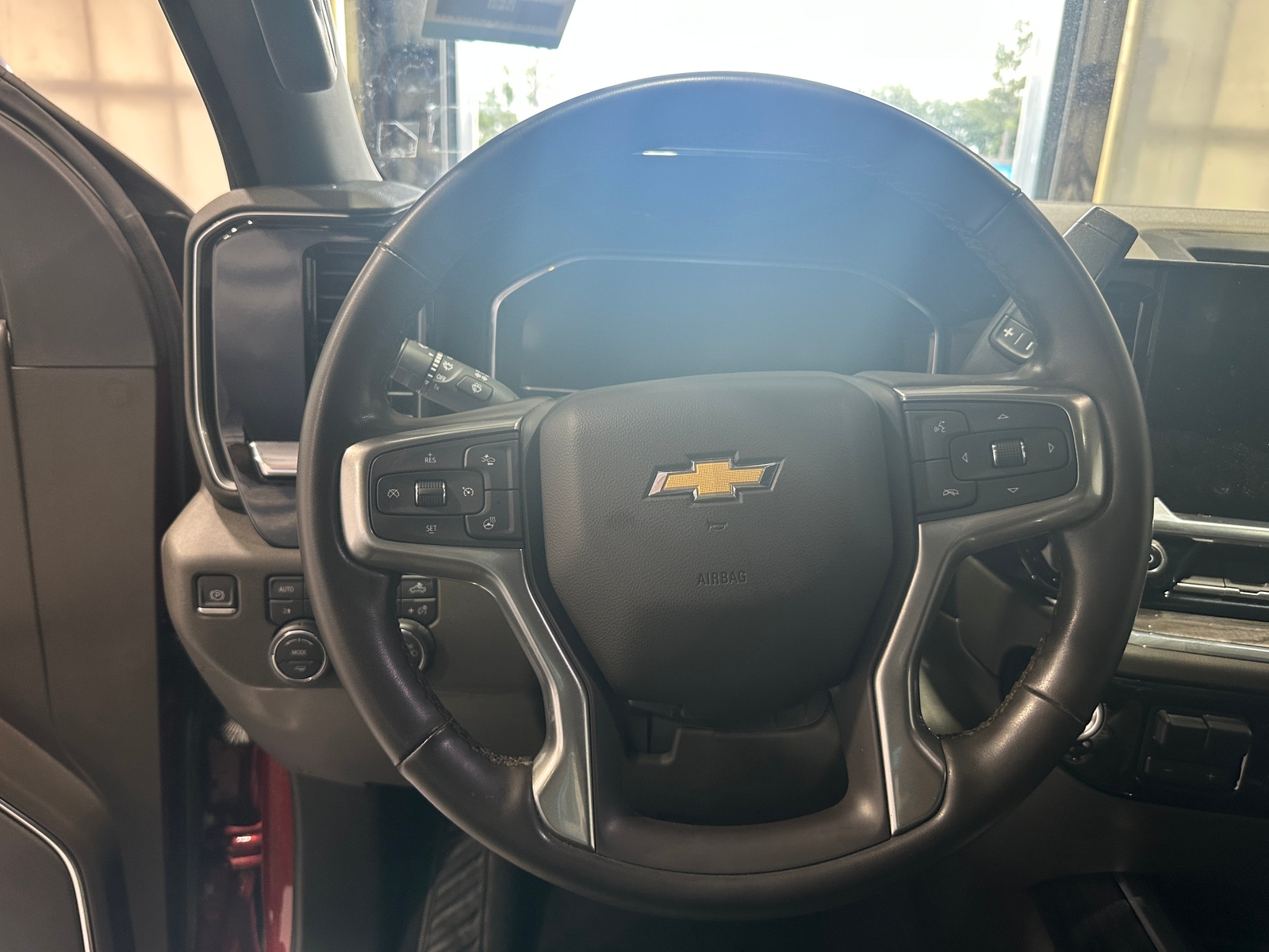 Thumbnail: 2024 Chevrolet Silverado 2500 - 4