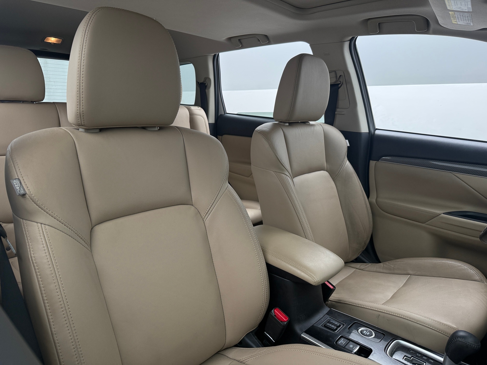 Thumbnail: 2019 Mitsubishi Outlander - 2