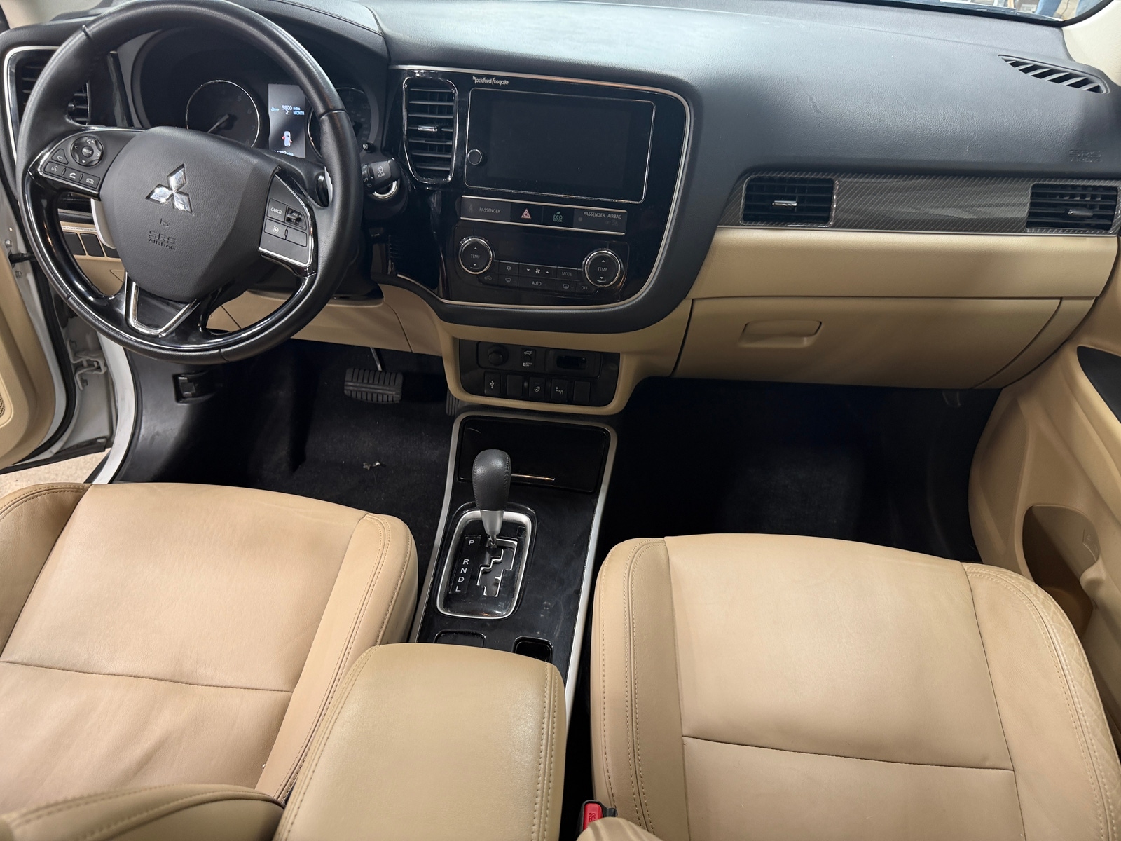 Thumbnail: 2019 Mitsubishi Outlander - 3