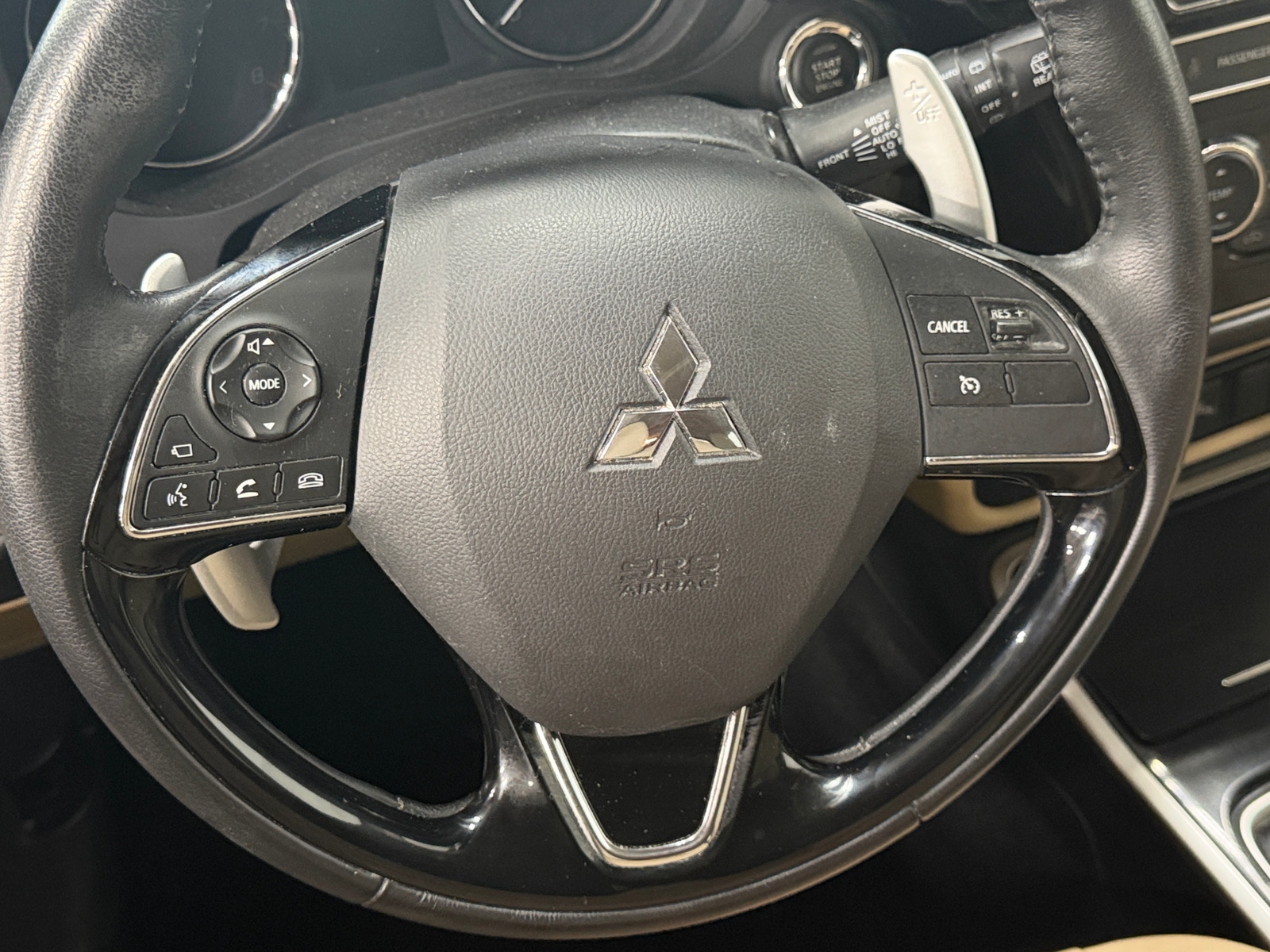 Thumbnail: 2019 Mitsubishi Outlander - 5
