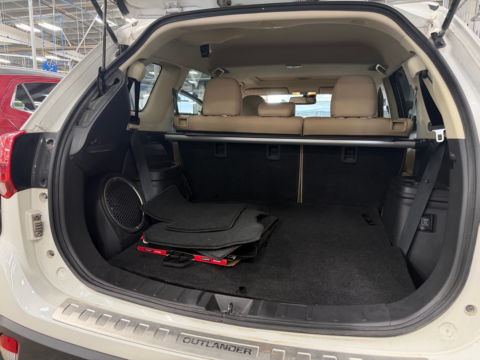 Thumbnail: 2019 Mitsubishi Outlander - 7
