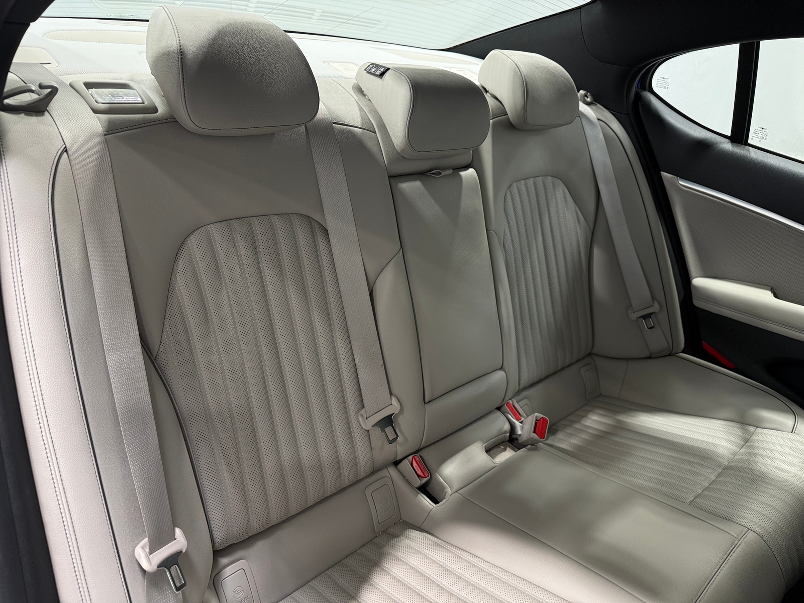 Thumbnail: 2022 Genesis G70 - 5