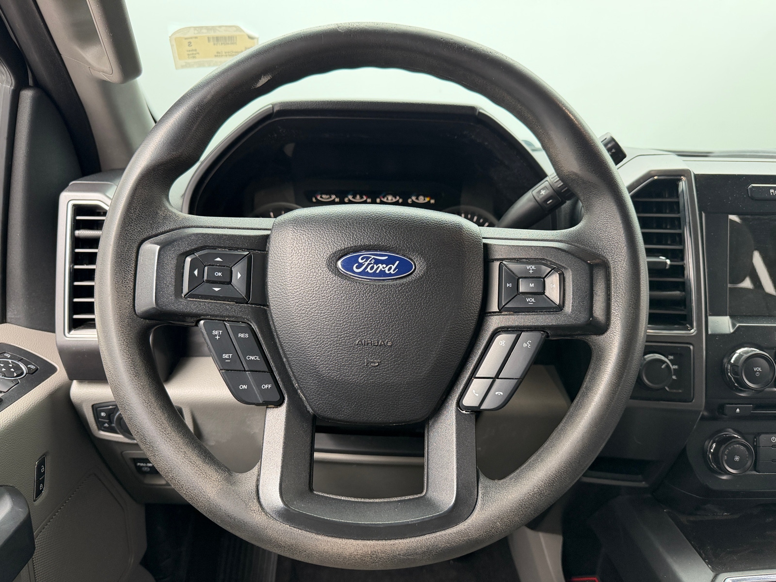 Thumbnail: 2017 Ford Econoline - 5