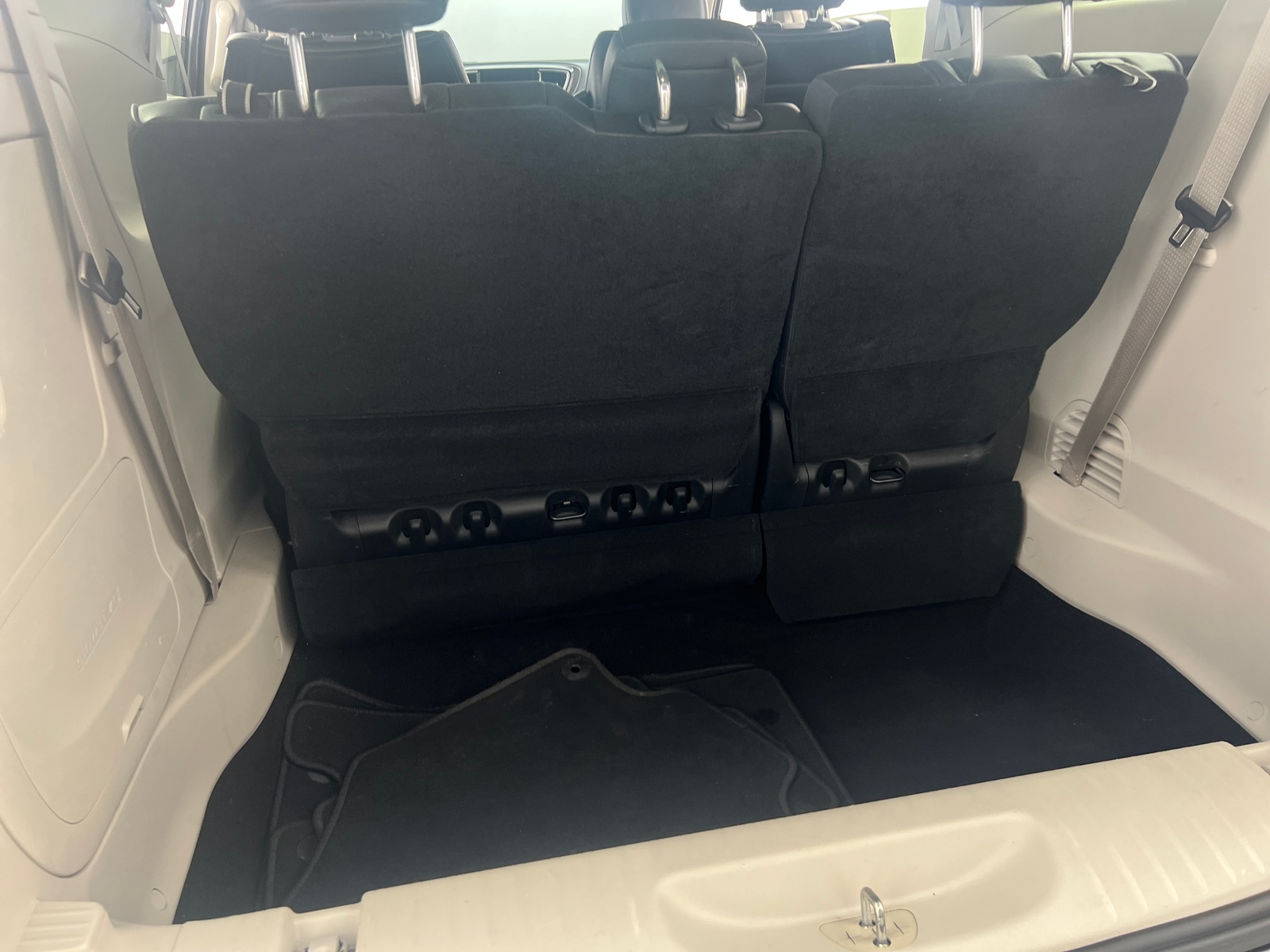 Thumbnail: 2019 Chrysler Pacifica - 6