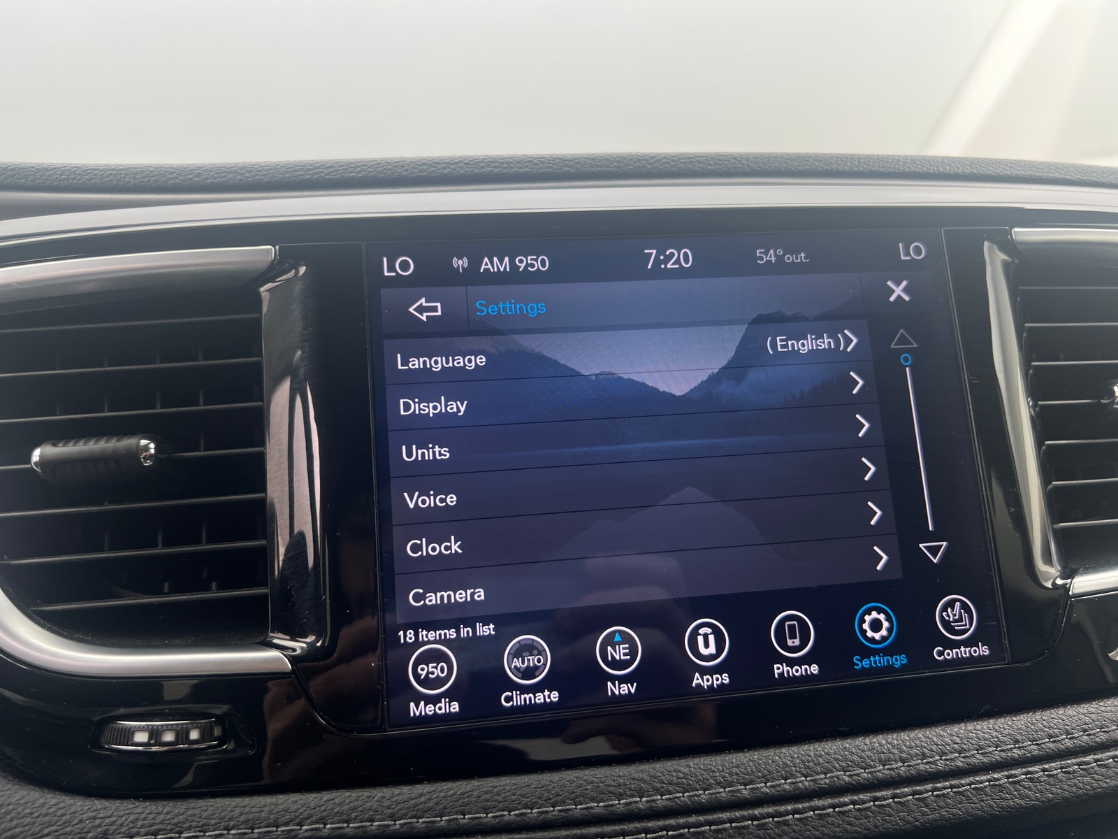 Thumbnail: 2019 Chrysler Pacifica - 3