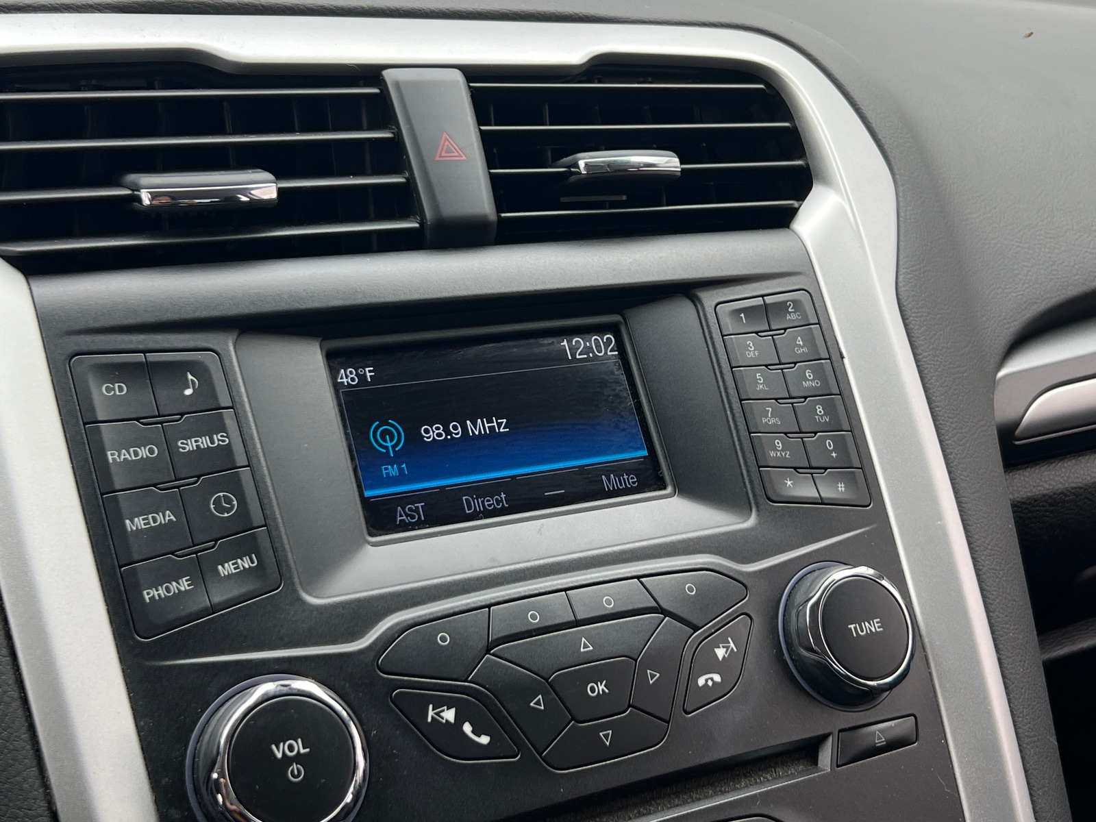 Thumbnail: 2014 Ford Fusion - 4