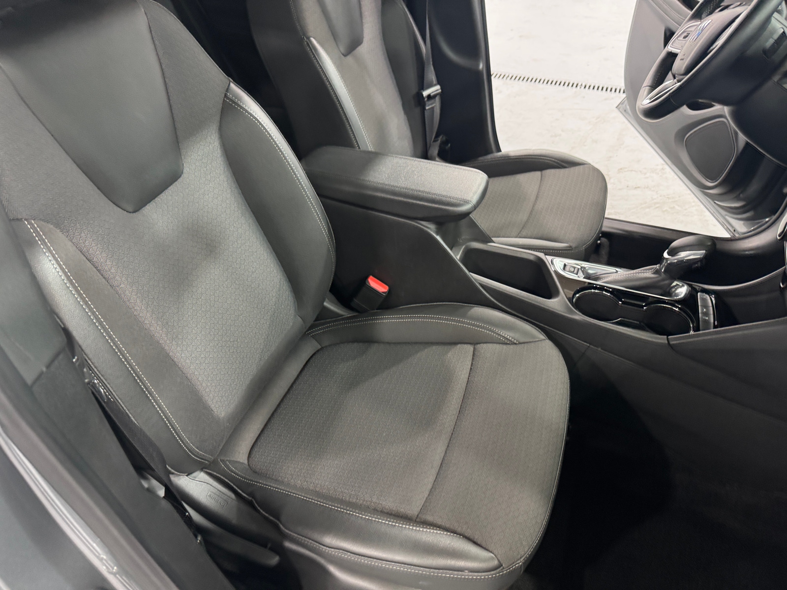 Thumbnail: 2025 Buick Encore GX - 2