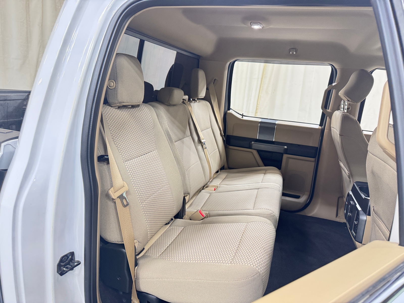 Thumbnail: 2017 Ford Econoline - 6