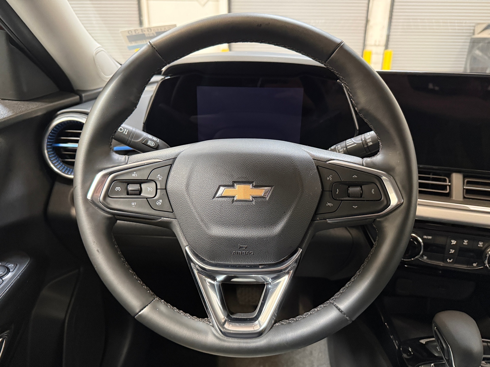 Thumbnail: 2025 Chevrolet Trax - 5