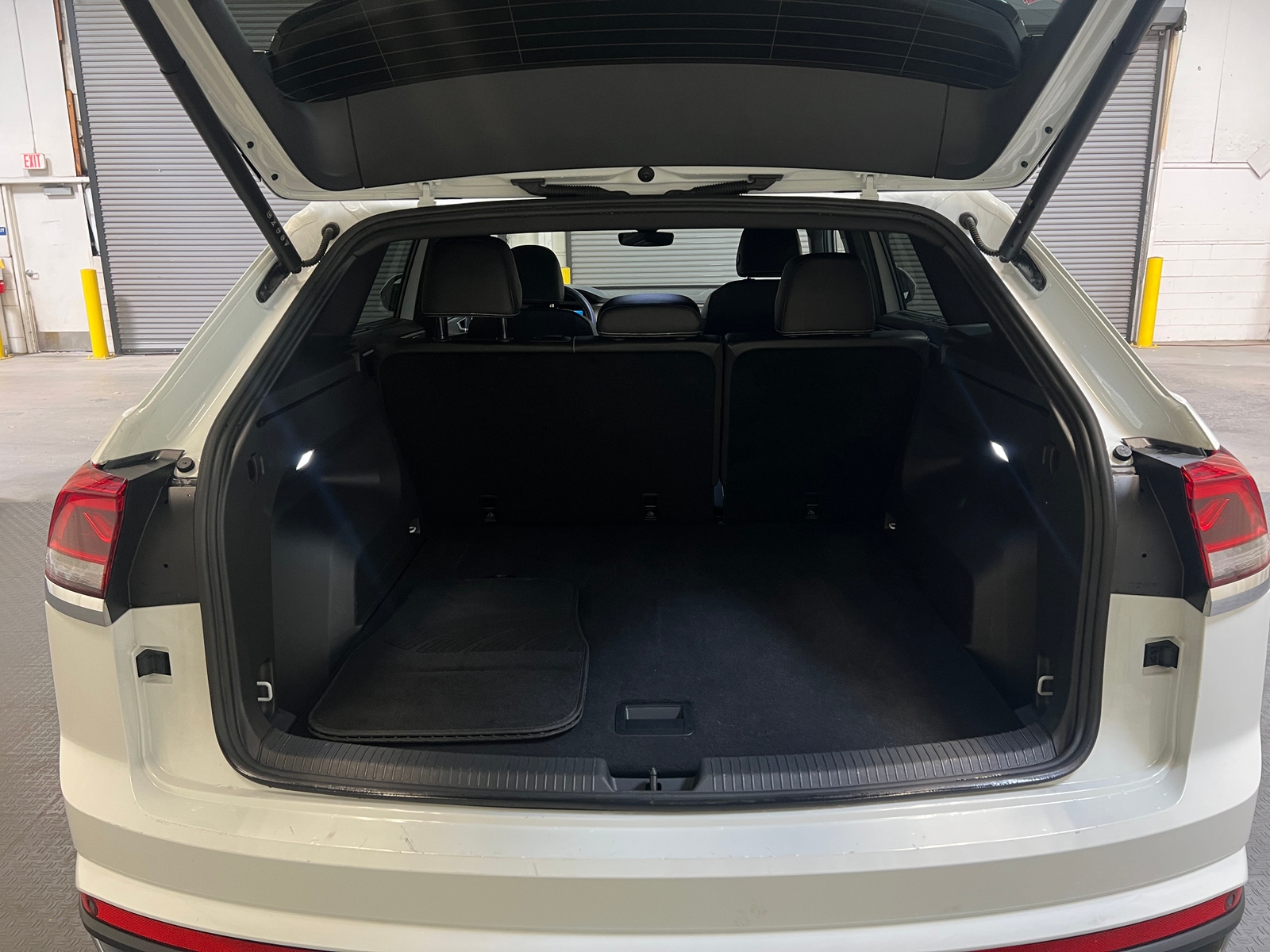 Thumbnail: 2025 Volkswagen Atlas - 6