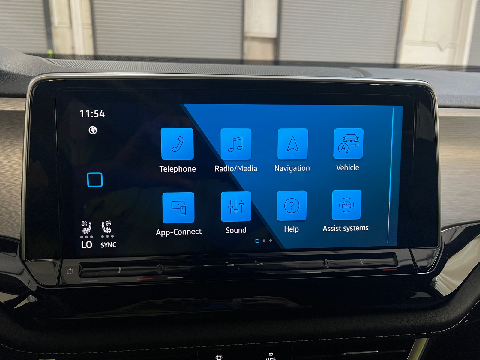 Thumbnail: 2025 Volkswagen Atlas - 3