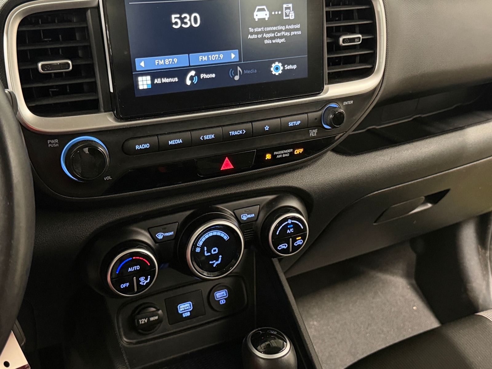 Thumbnail: 2021 Hyundai Venue - 4