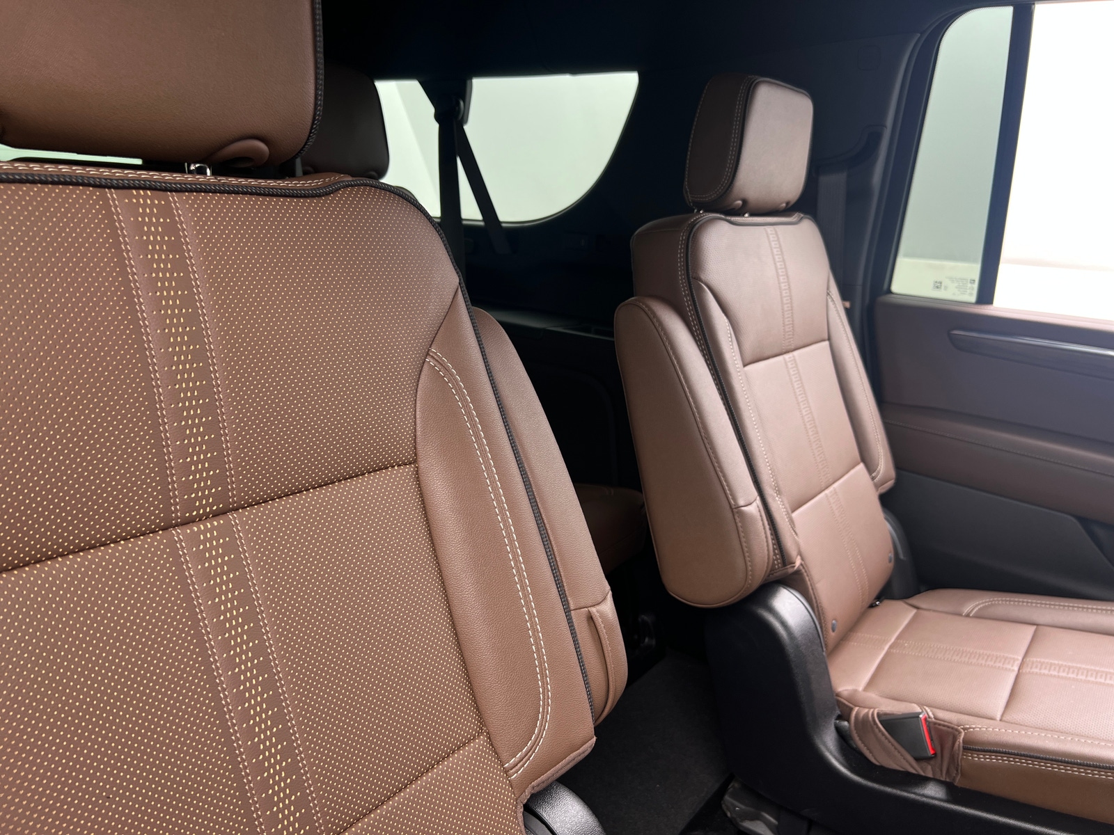 Thumbnail: 2025 Chevrolet Suburban - 5