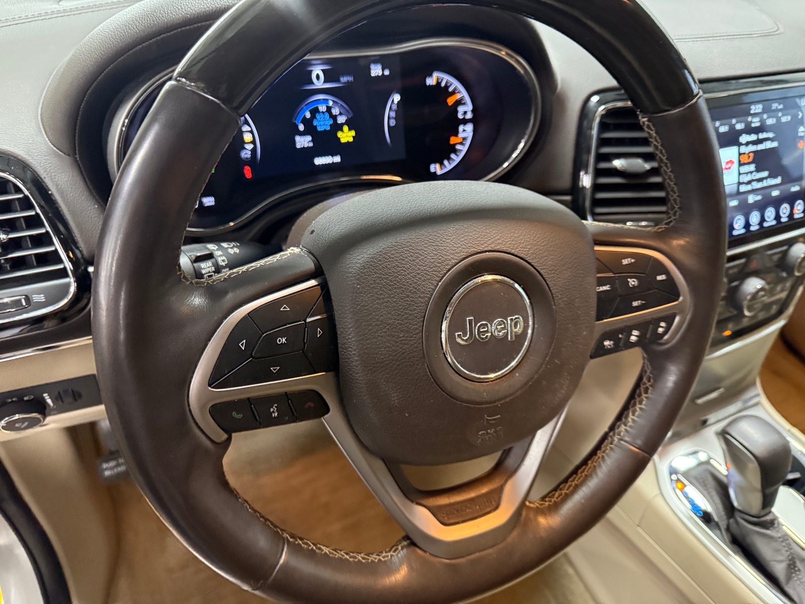 Thumbnail: 2019 Jeep Grand Cherokee - 4