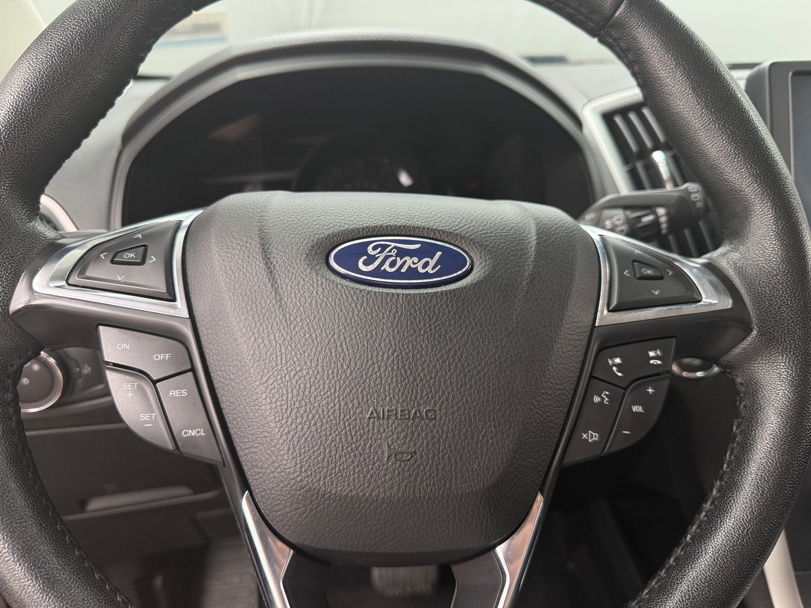 Thumbnail: 2022 Ford Edge - 4