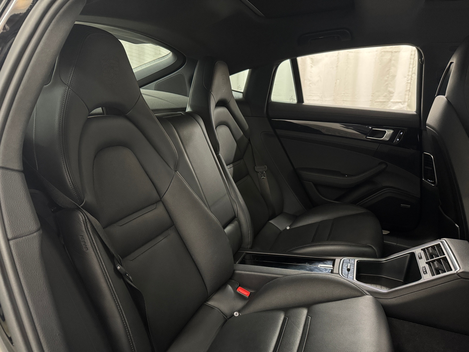 Thumbnail: 2019 Porsche Panamera - 5