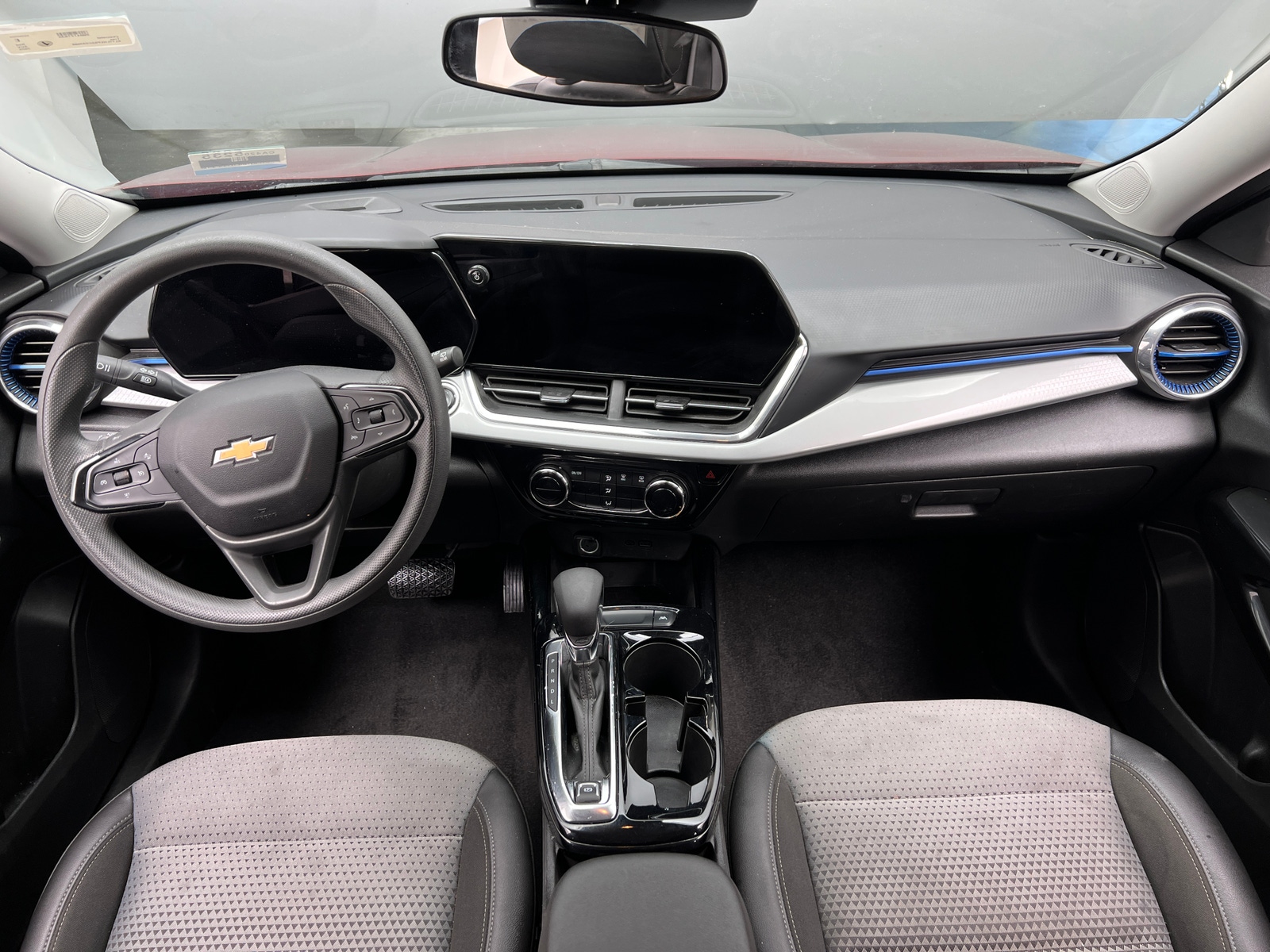 Thumbnail: 2025 Chevrolet Trax - 3