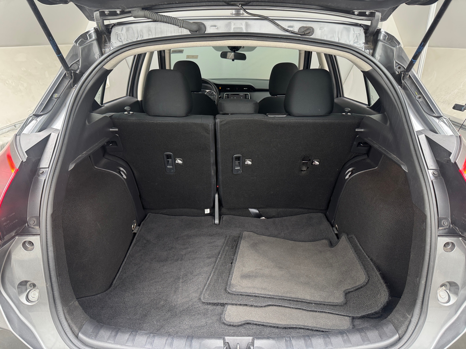 Thumbnail: 2024 Nissan Kicks - 7