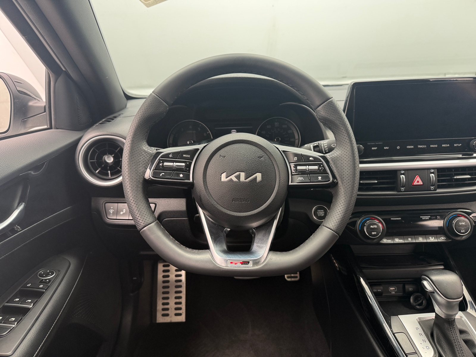 Thumbnail: 2024 Kia Forte - 5