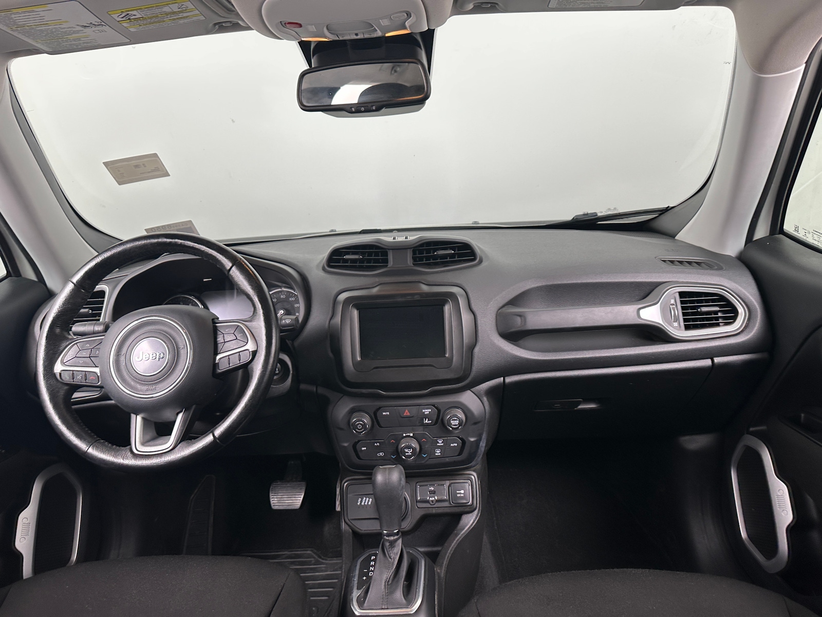 Thumbnail: 2021 Jeep Renegade - 3