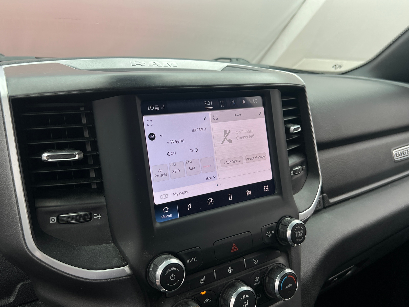 Thumbnail: 2022 RAM 1500 - 4