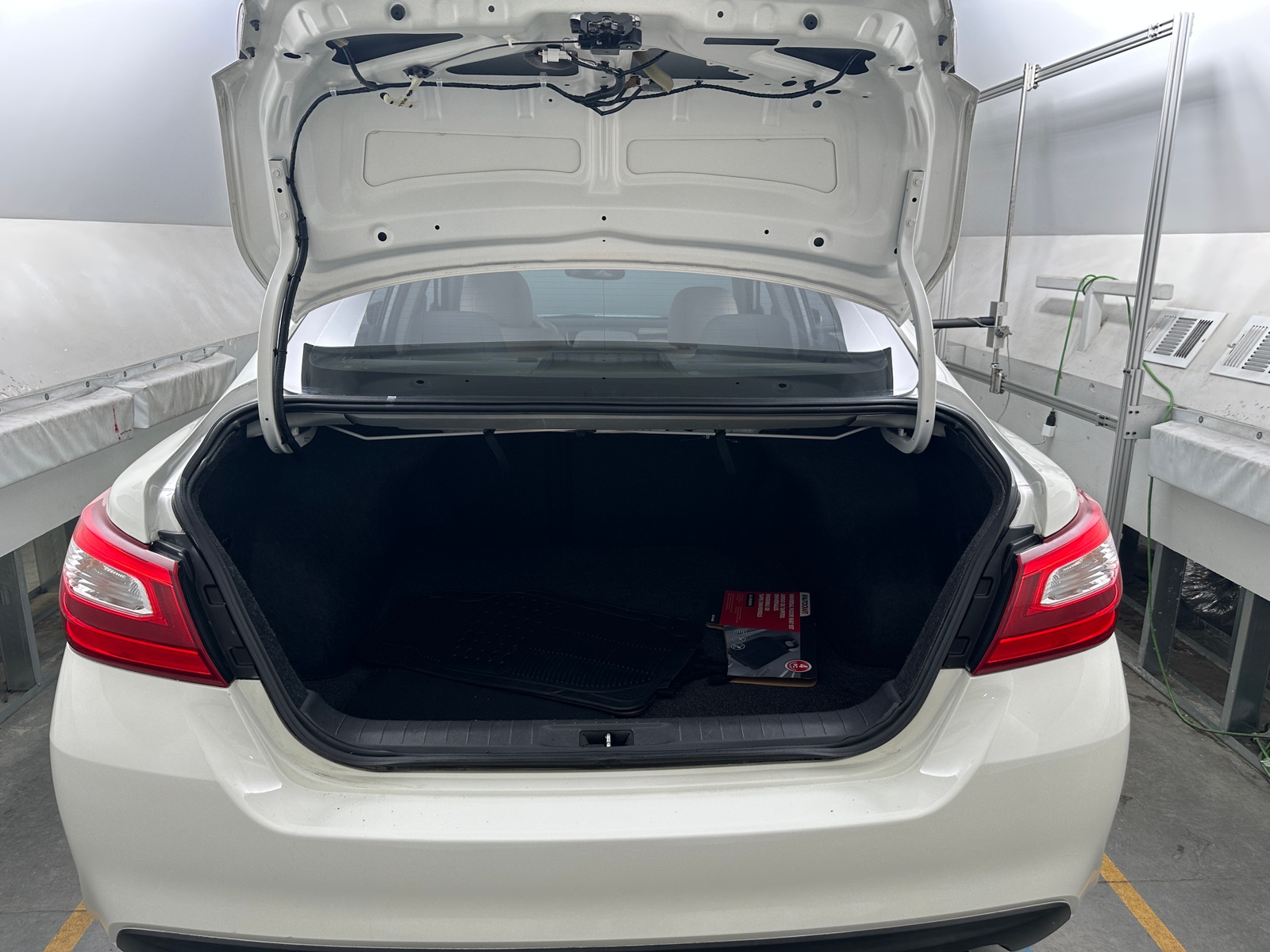 Thumbnail: 2017 Nissan Altima - 6