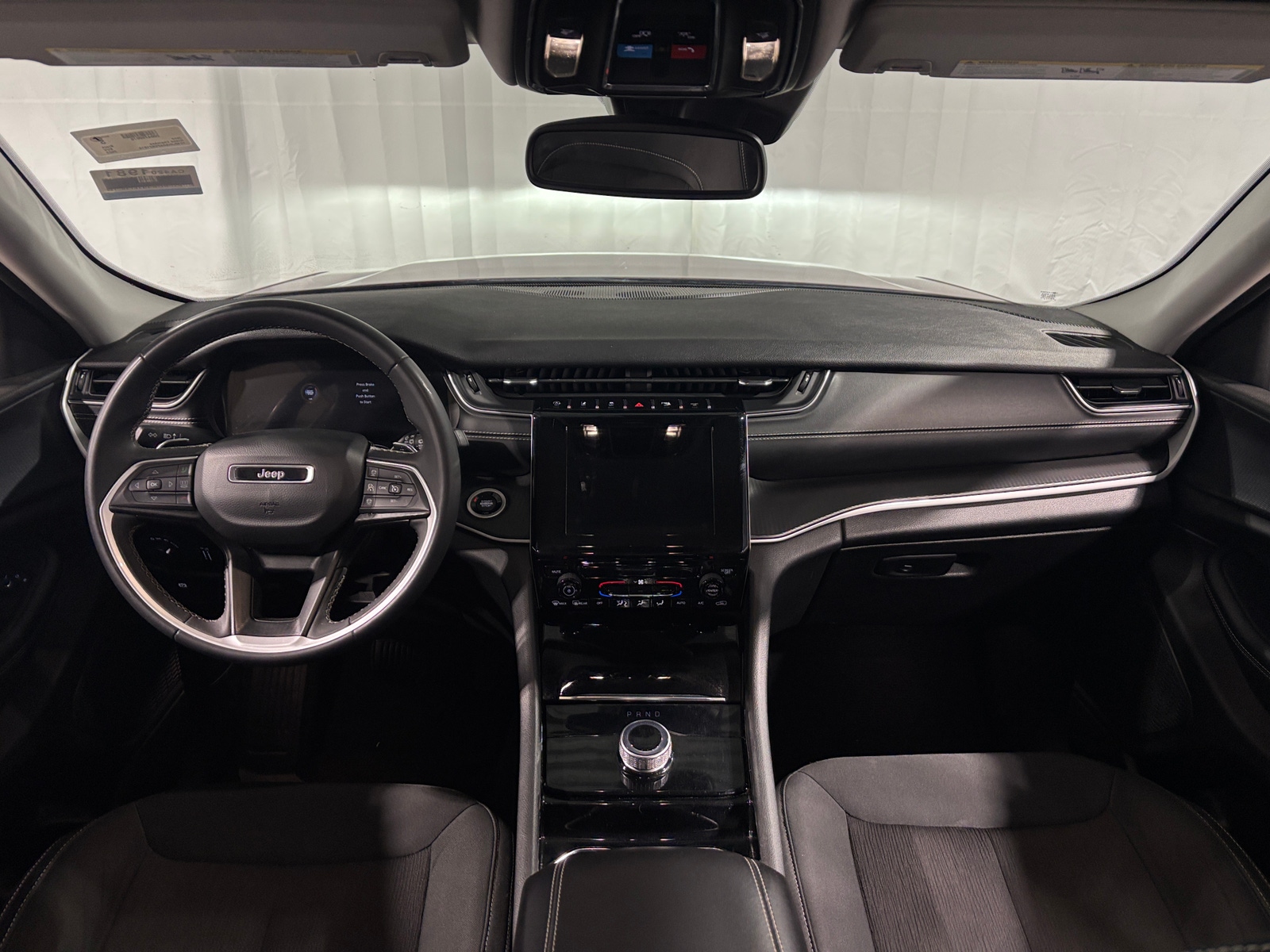 Thumbnail: 2023 Jeep Grand Cherokee - 3