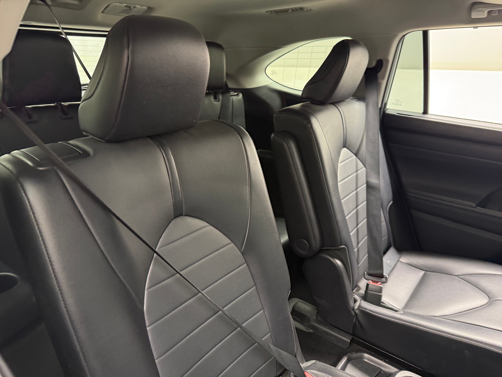 Thumbnail: 2021 Toyota Highlander - 5