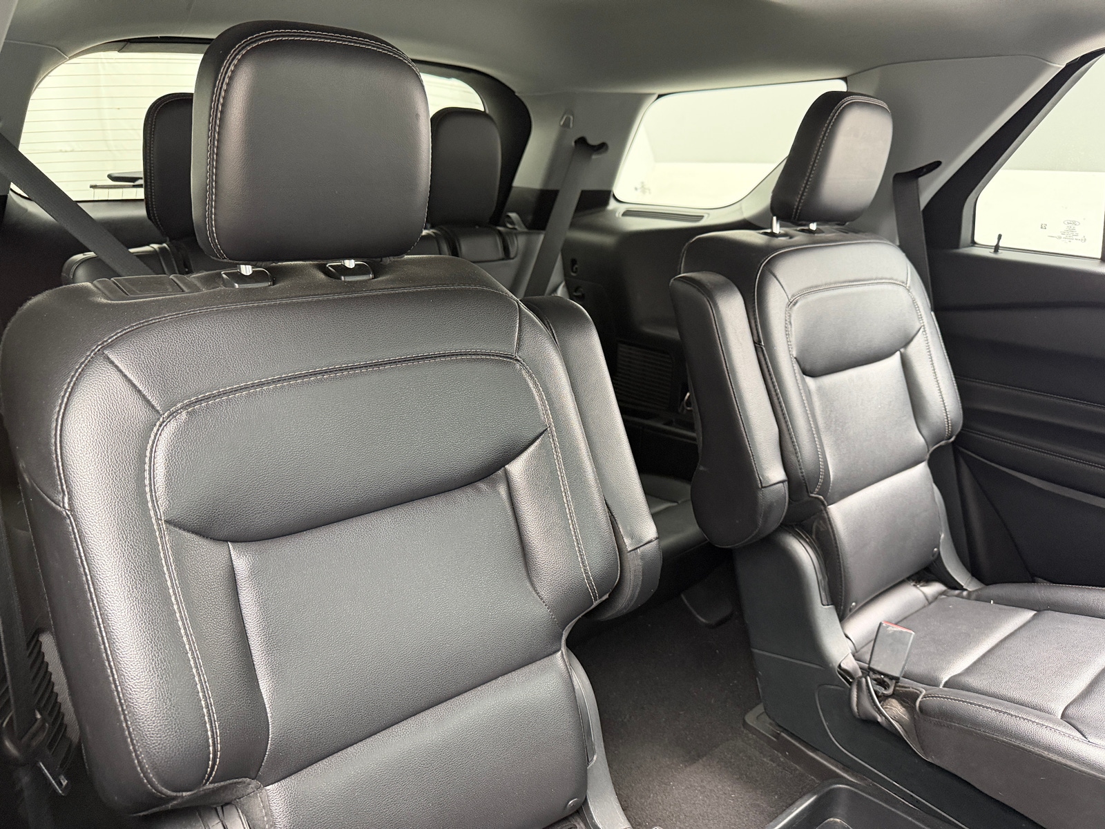 Thumbnail: 2021 Ford Explorer - 6