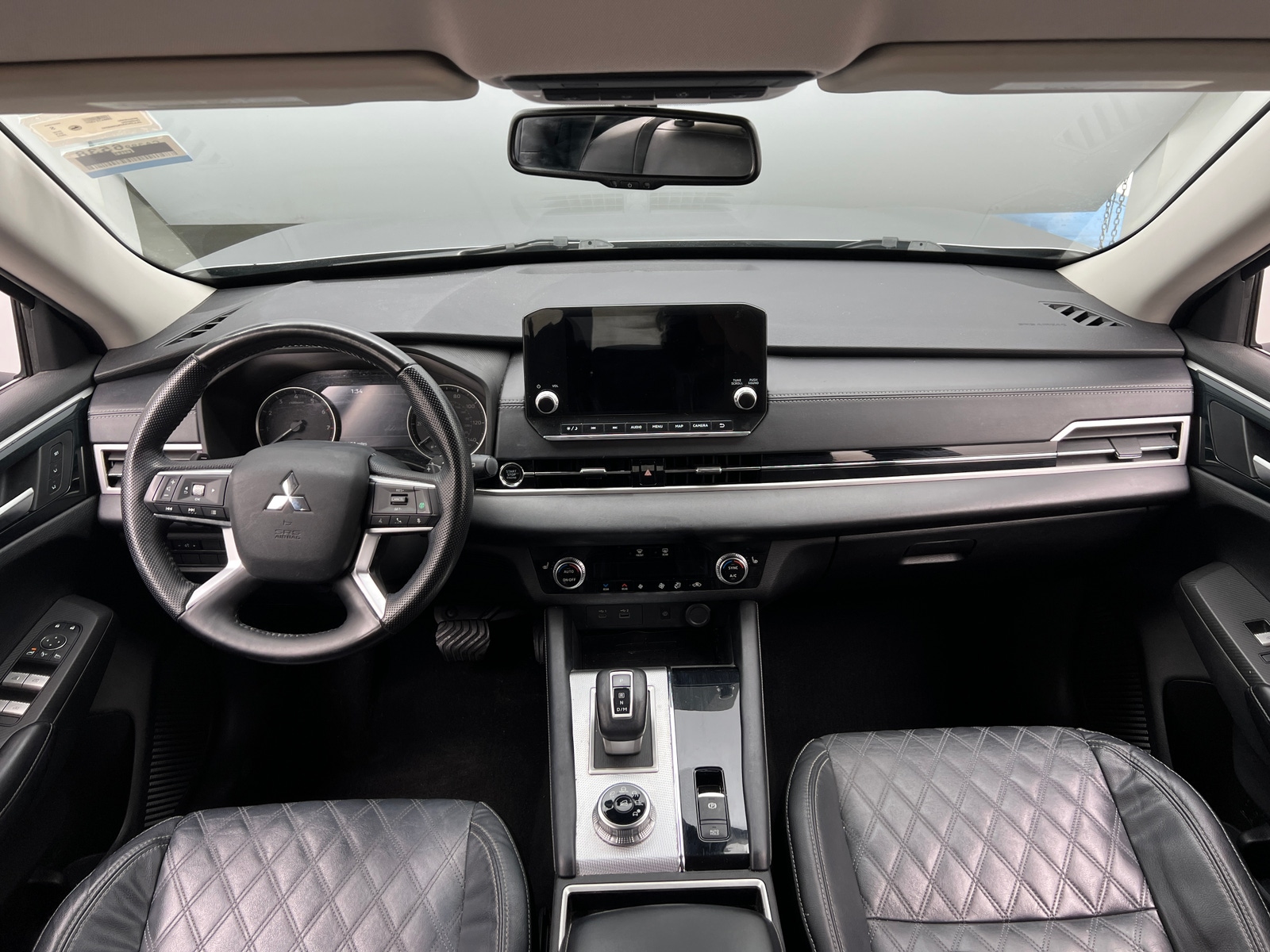 Thumbnail: 2022 Mitsubishi Outlander - 2