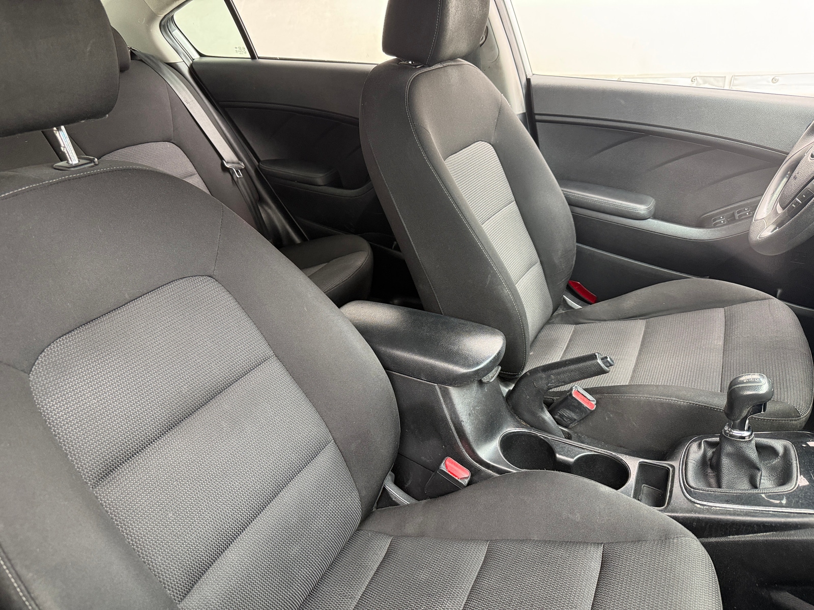 Thumbnail: 2017 Kia Forte - 2