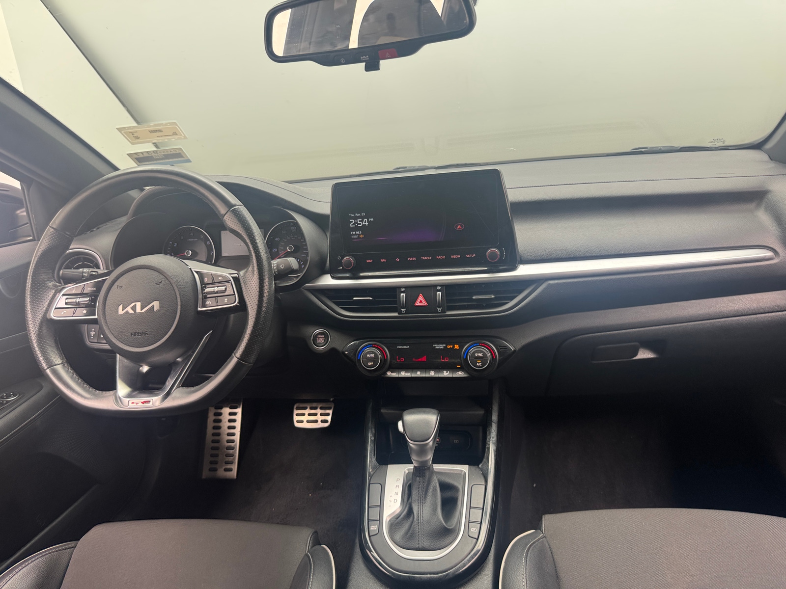 Thumbnail: 2024 Kia Forte - 3