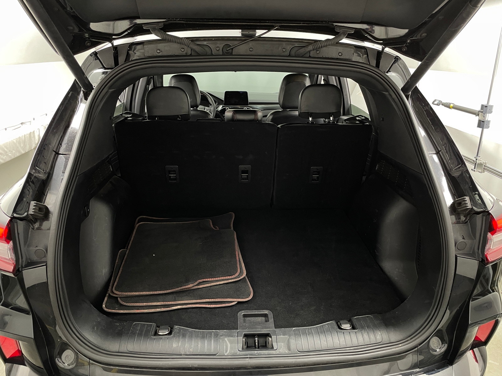 Thumbnail: 2023 Ford Escape - 7