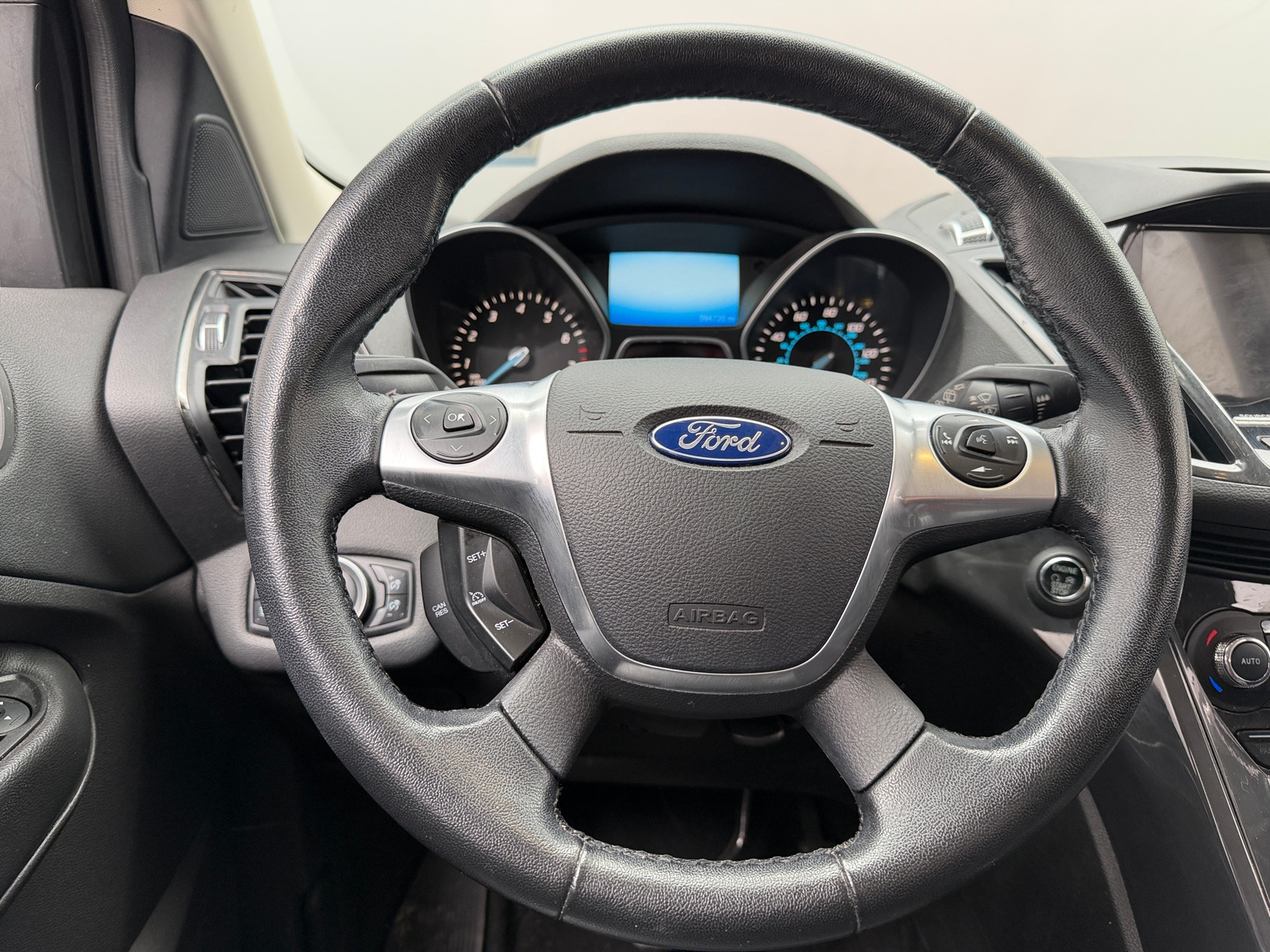 Thumbnail: 2016 Ford Escape - 4