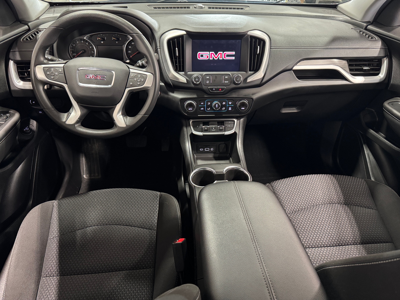 Thumbnail: 2022 GMC Terrain - 3