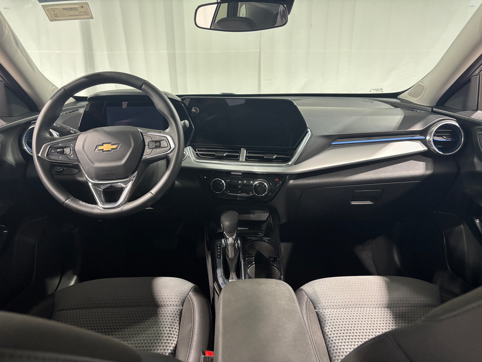 Thumbnail: 2025 Chevrolet Trax - 3