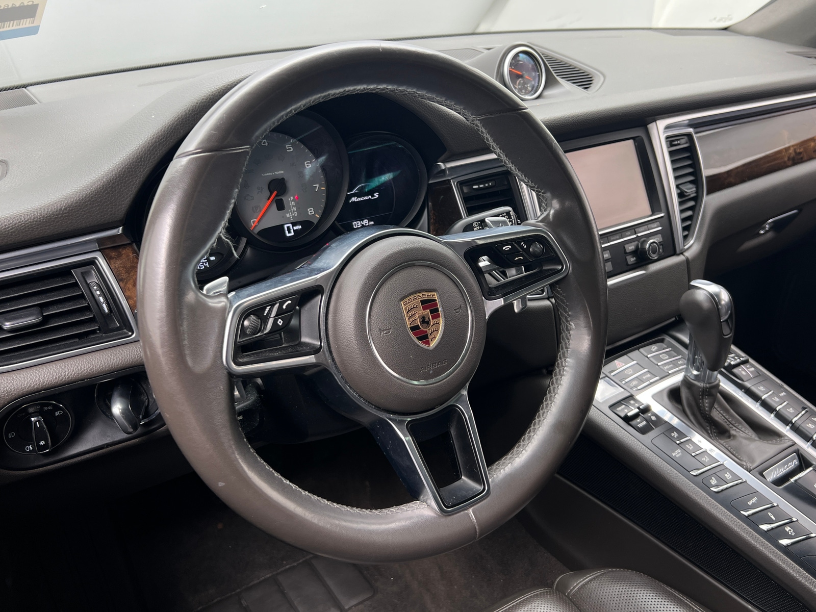 Thumbnail: 2016 Porsche Macan - 4