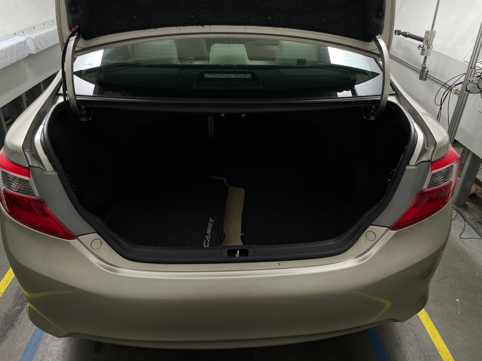 Thumbnail: 2013 Toyota Camry - 7