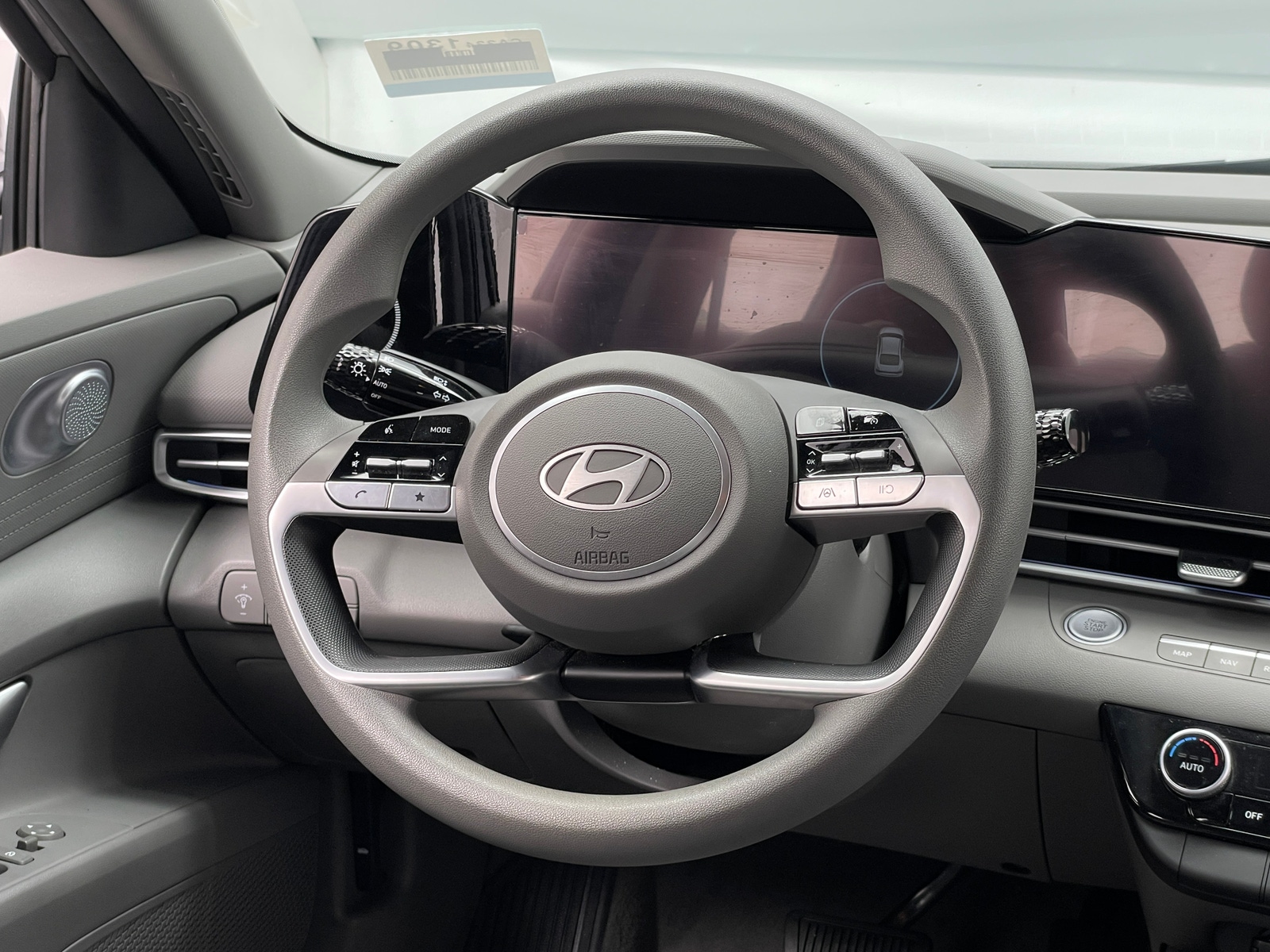 Thumbnail: 2024 Hyundai Elantra - 5