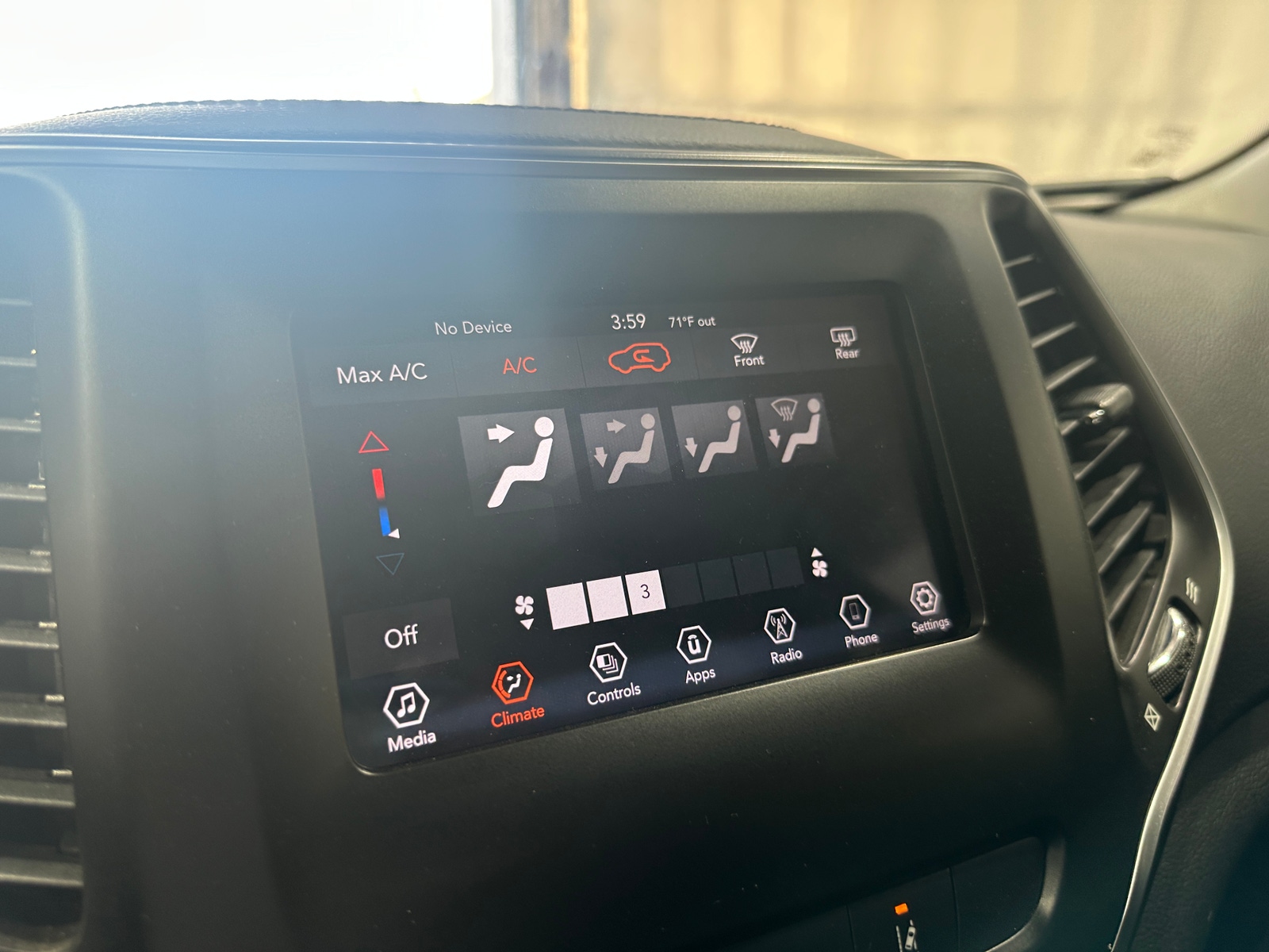 Thumbnail: 2021 Jeep Cherokee - 4