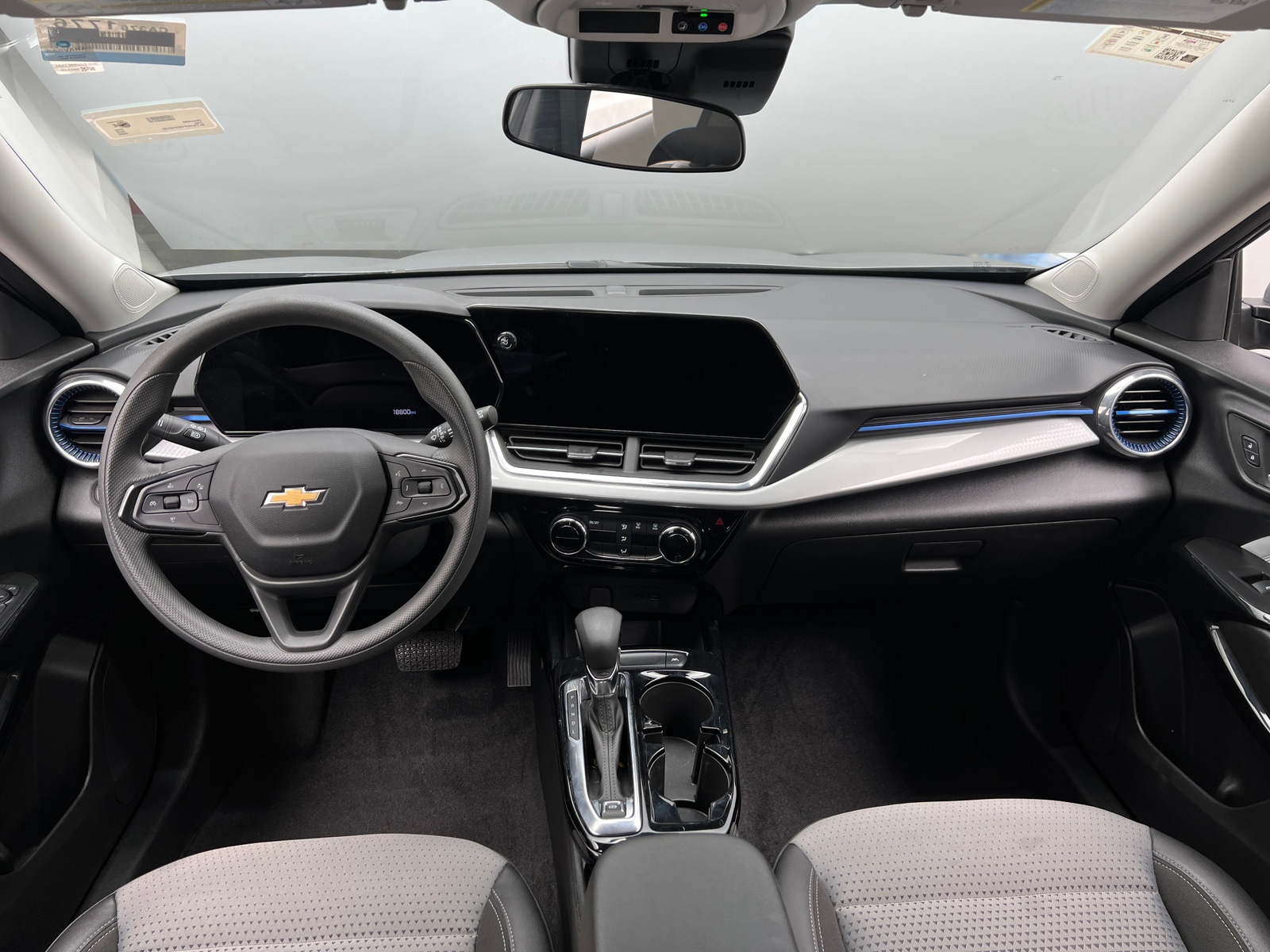 Thumbnail: 2025 Chevrolet Trax - 3