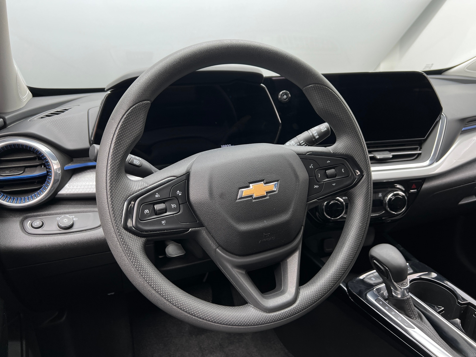 Thumbnail: 2025 Chevrolet Trax - 5