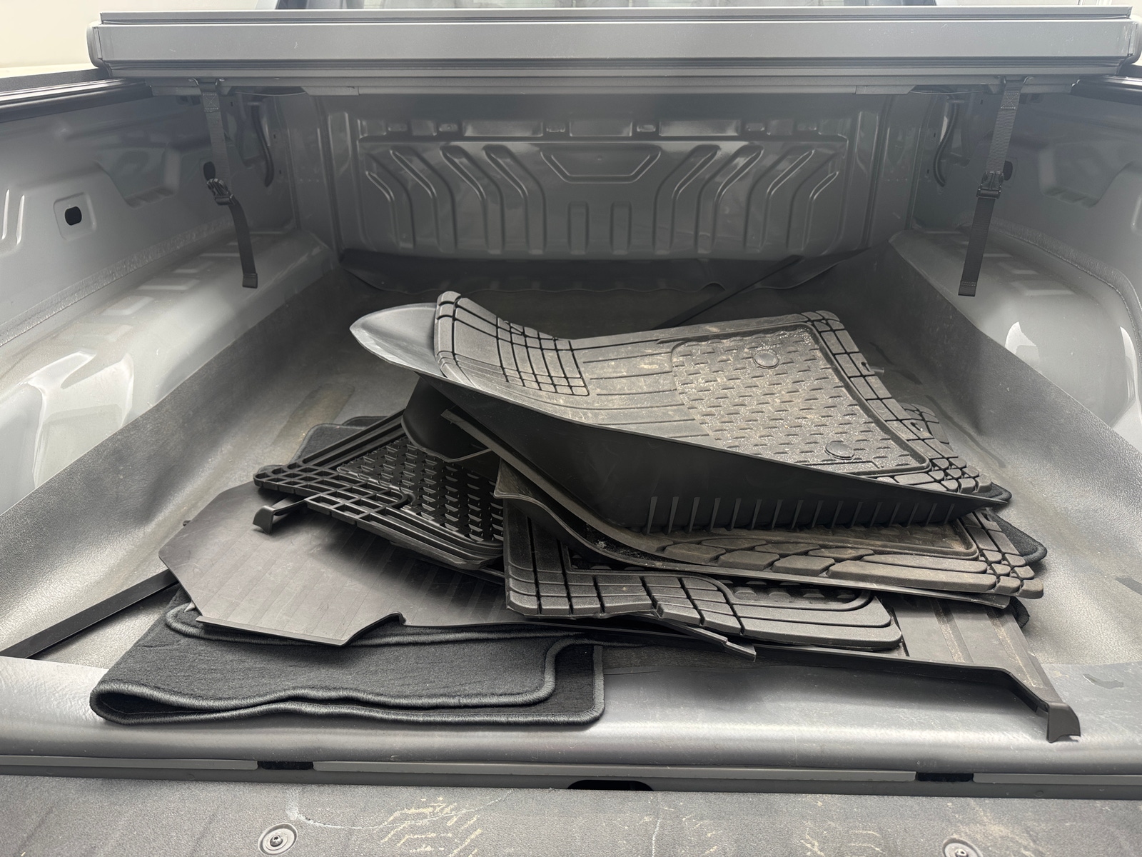 Thumbnail: 2026 GMC Sierra EV - 6