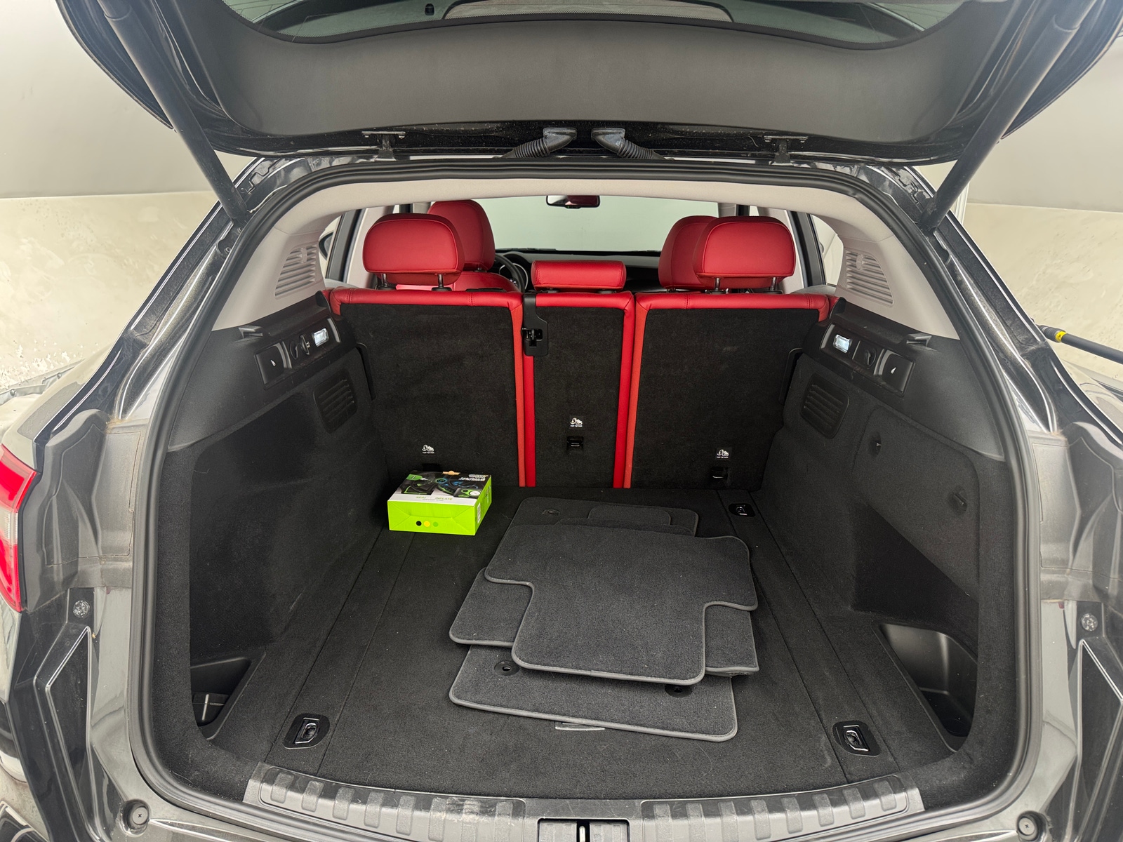 Thumbnail: 2018 Alfa Romeo Stelvio - 6