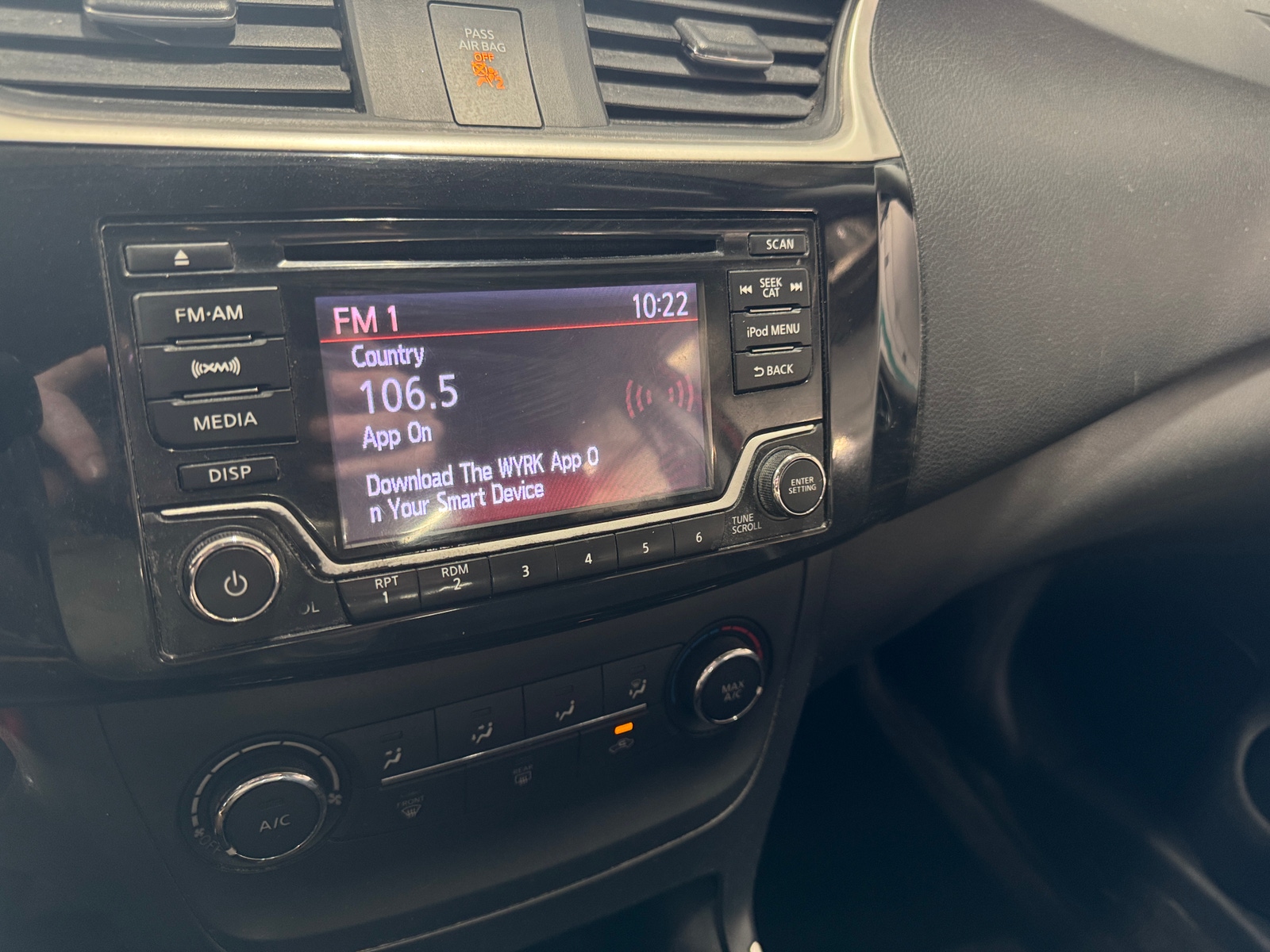 Thumbnail: 2017 Nissan Sentra - 4