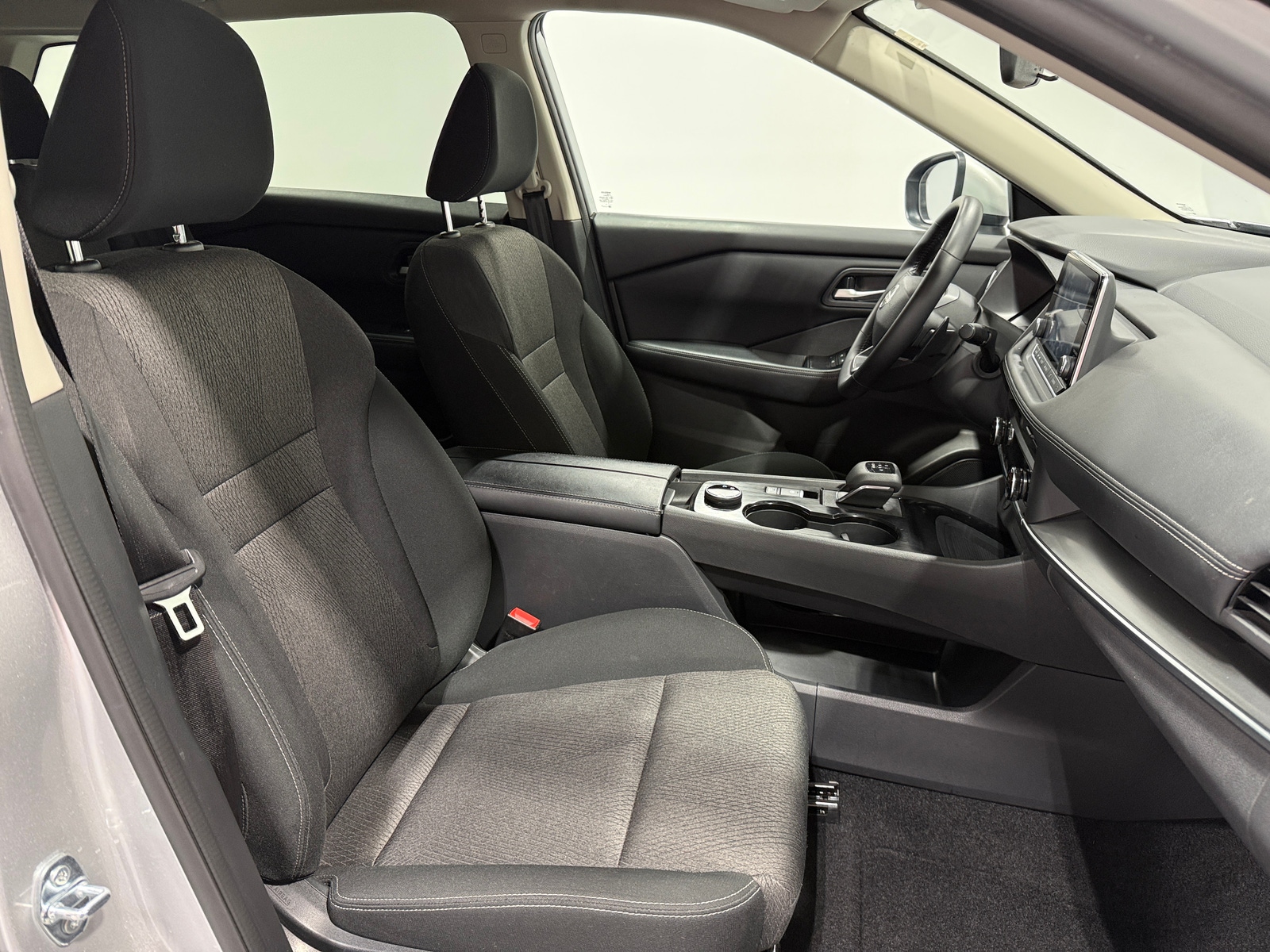 Thumbnail: 2025 Nissan Rogue - 2
