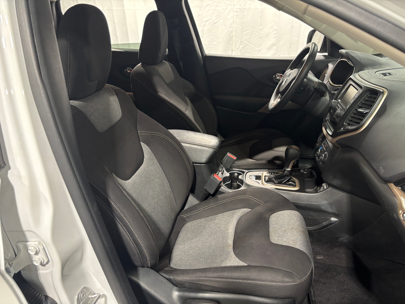 Thumbnail: 2018 Jeep Cherokee - 2