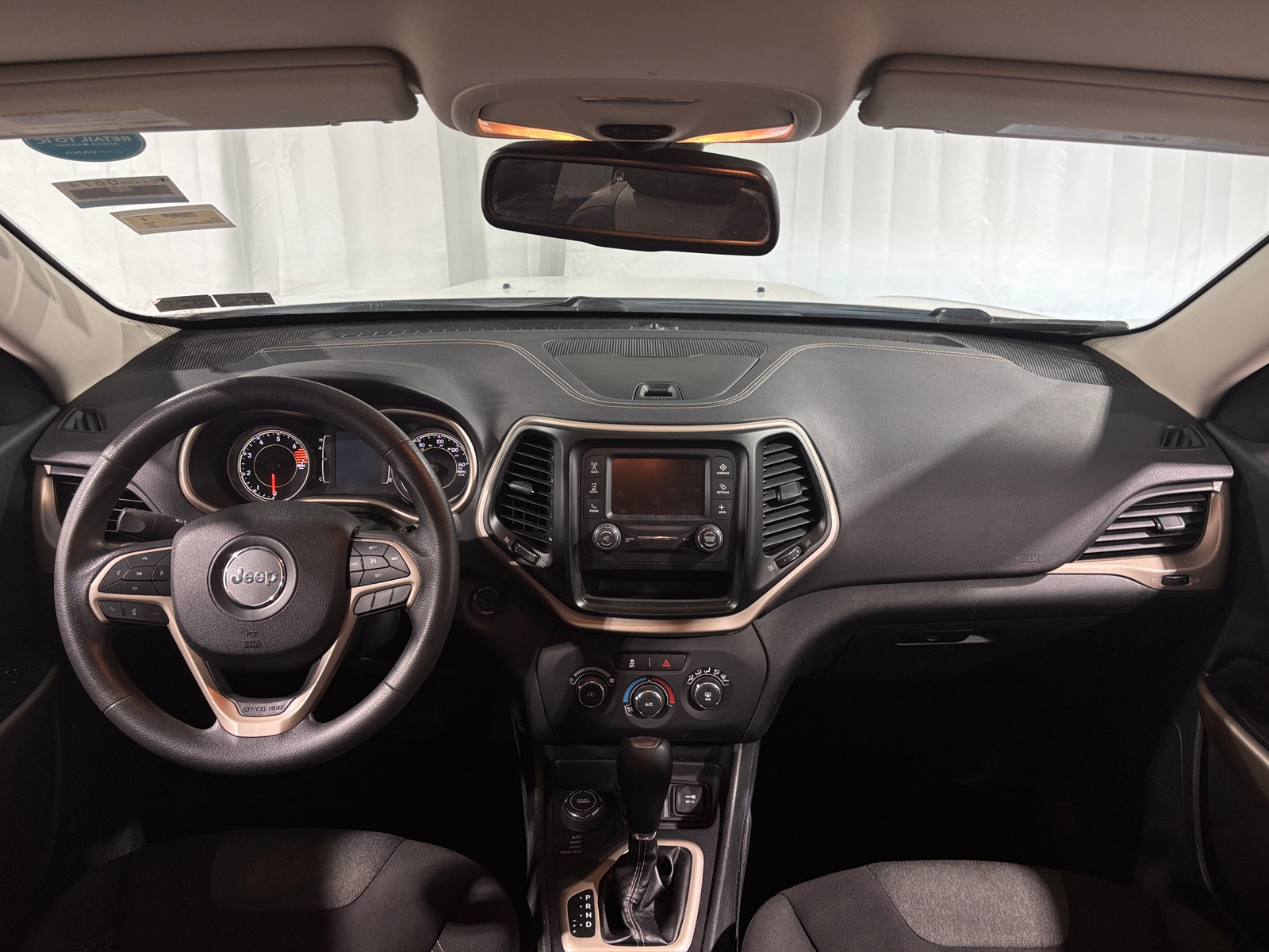 Thumbnail: 2018 Jeep Cherokee - 3