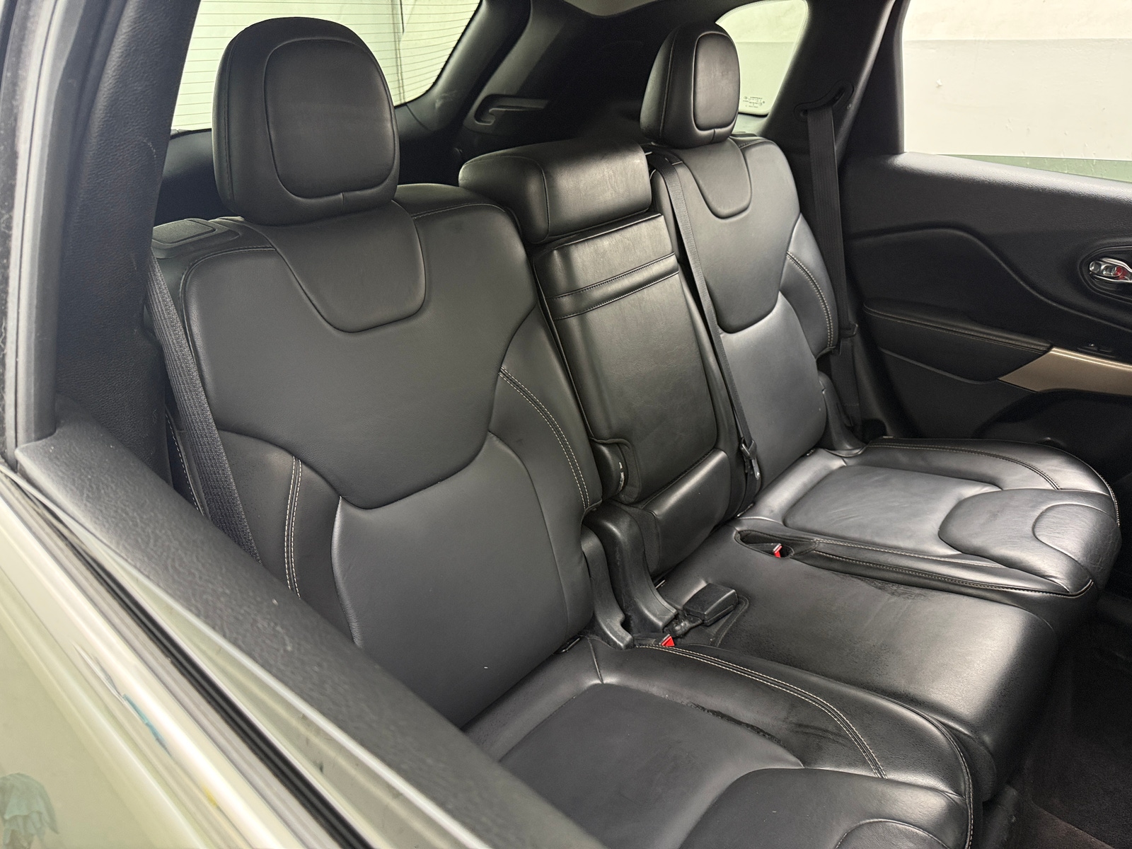 Thumbnail: 2018 Jeep Cherokee - 5