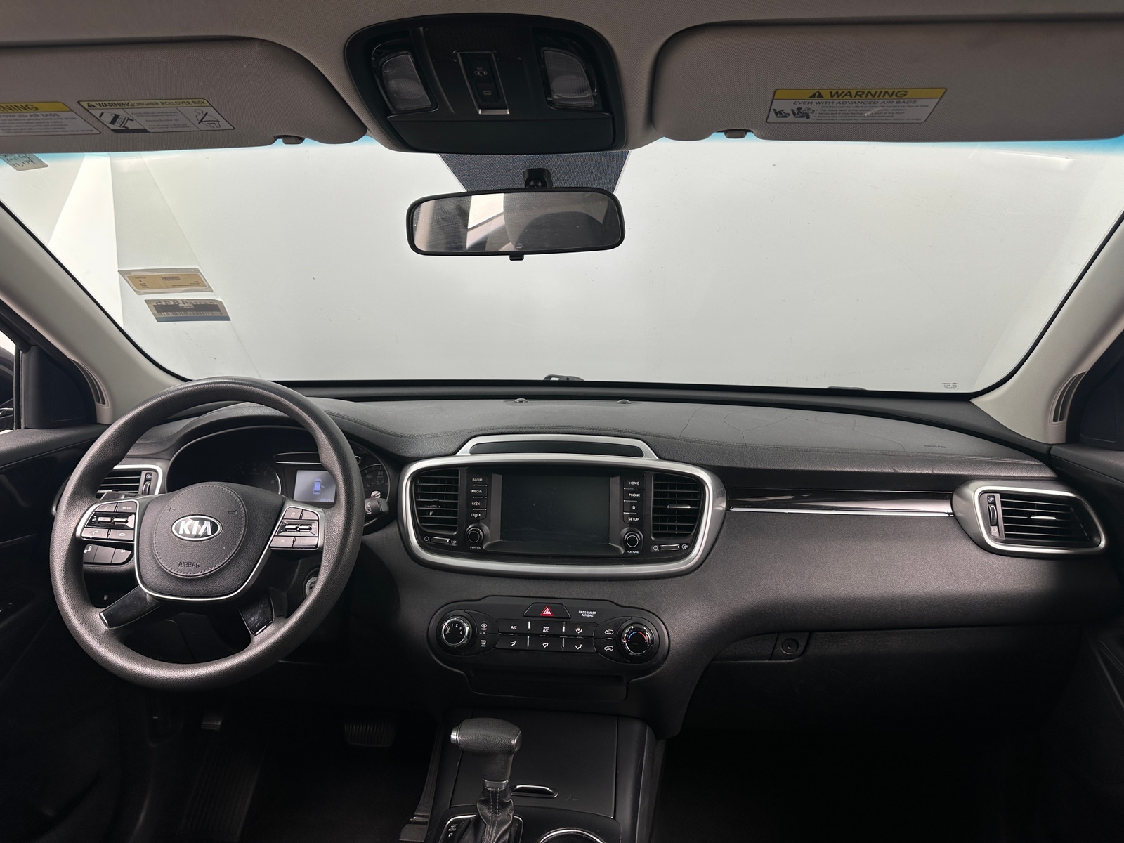 Thumbnail: 2019 Kia Sorento - 3